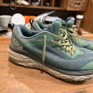 Hoka challenger atr5 Men's Green Trail Running Shoes size 9.5